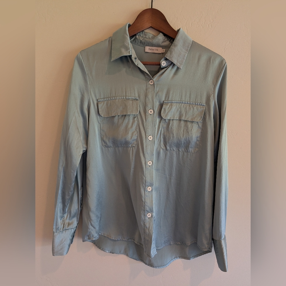 DaisySilk Mulberry Silk Button Up Blouse Medium Seaglass